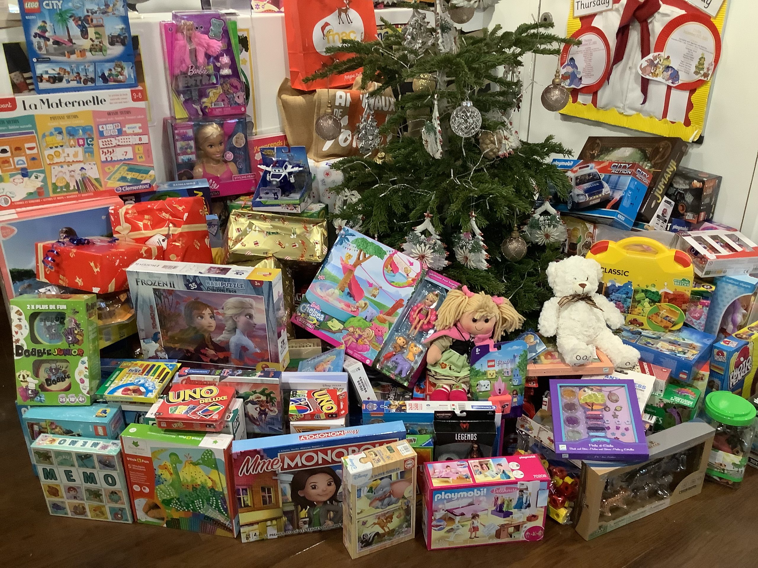 Early Years hosts toy drive for hospitalised children Image