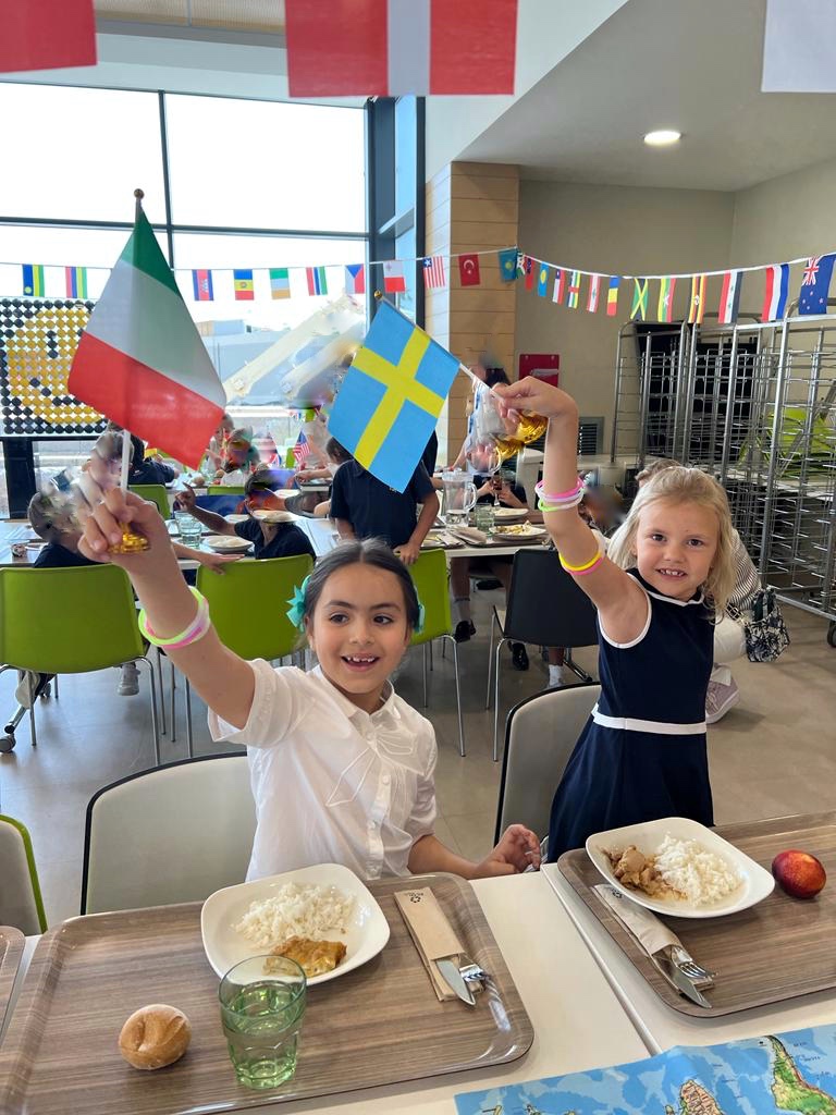 PTA organises international-themed school lunch Image